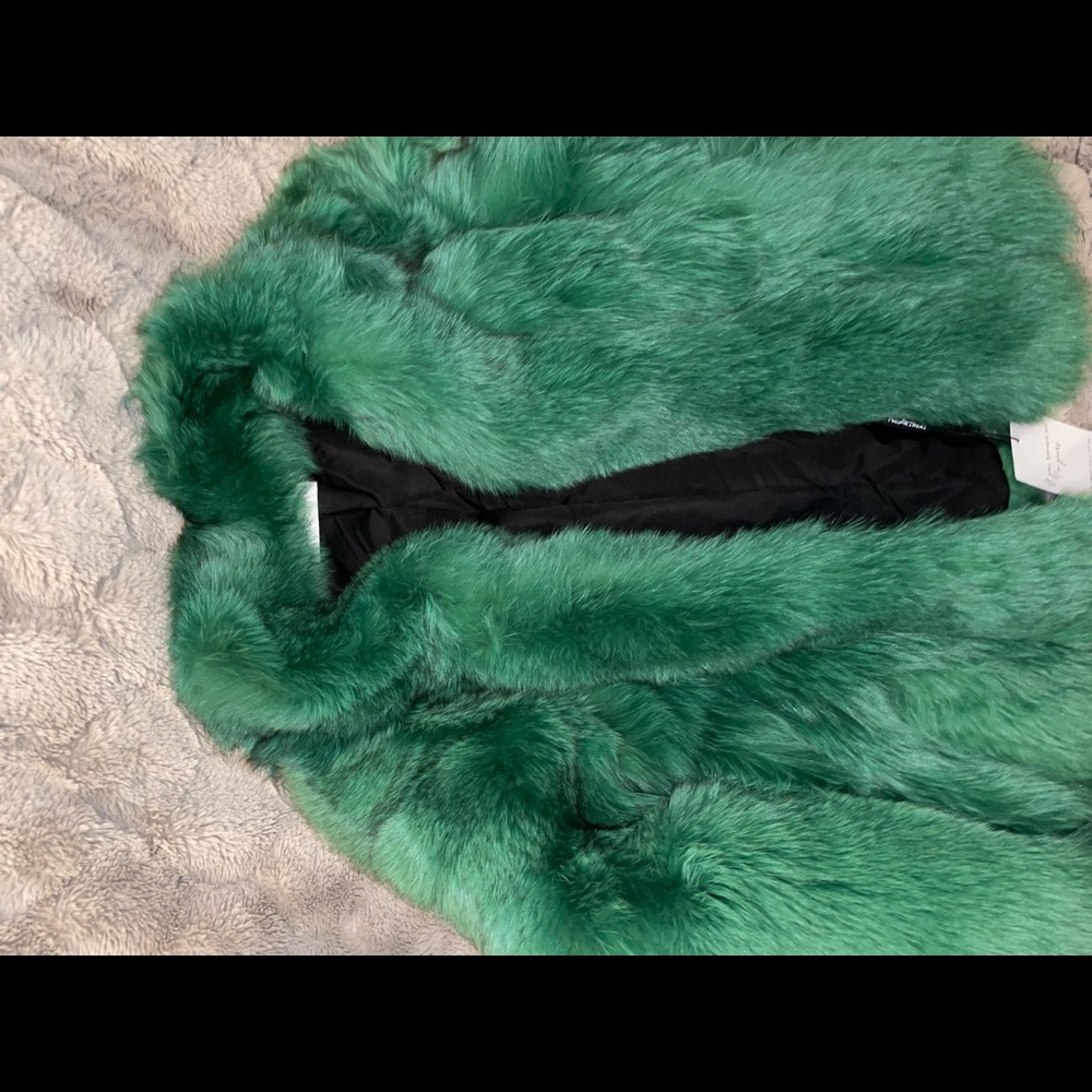 Green real fox fur bomber coat never worn brand new with tags and coat bag